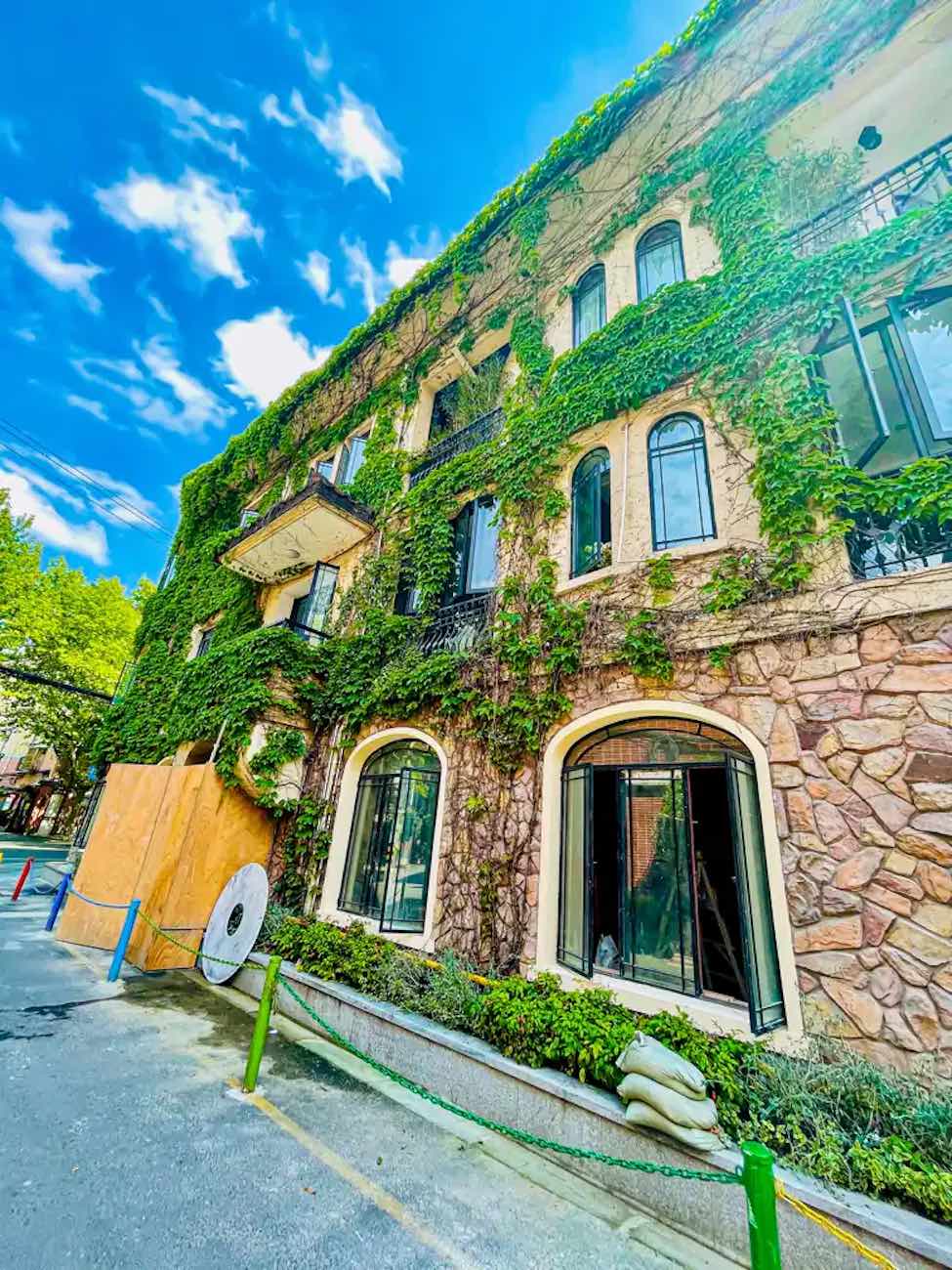 20 photos: you will not believe this is shanghai 6 Shanghai china city expat french concession area movingjack4 •