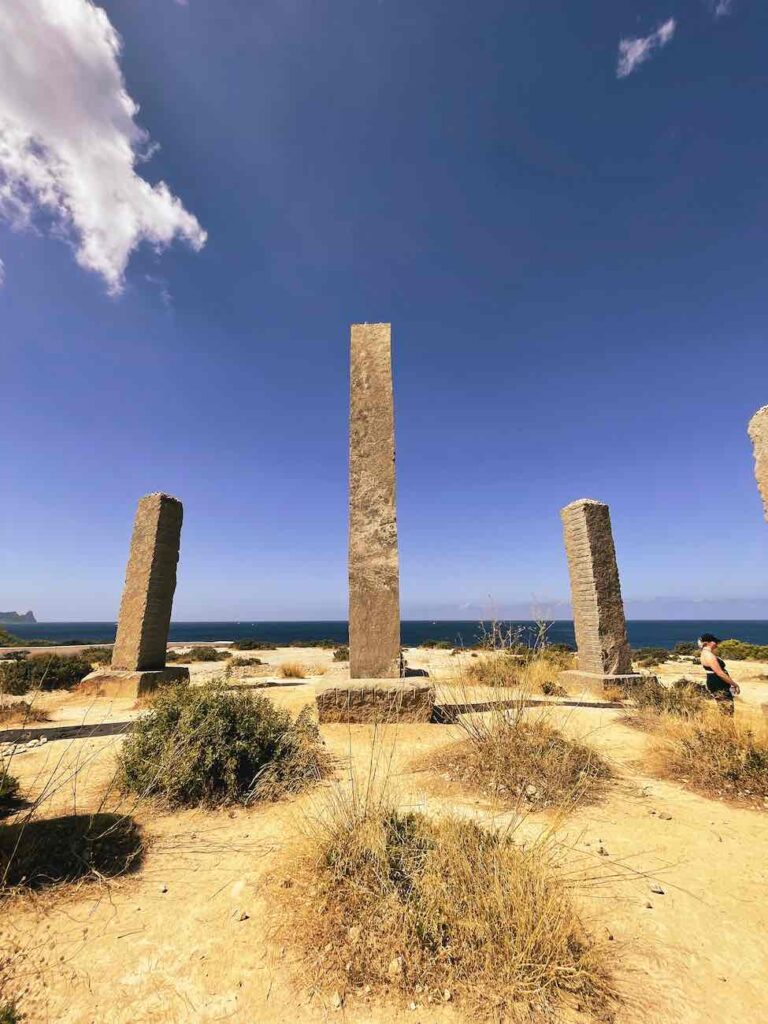 Ontspan op ibiza: de beste 7 manieren om 6 te ontspannen op ibiza Tijd en ruimte ibiza kunst spanje eiland 15 • relax op ibiza