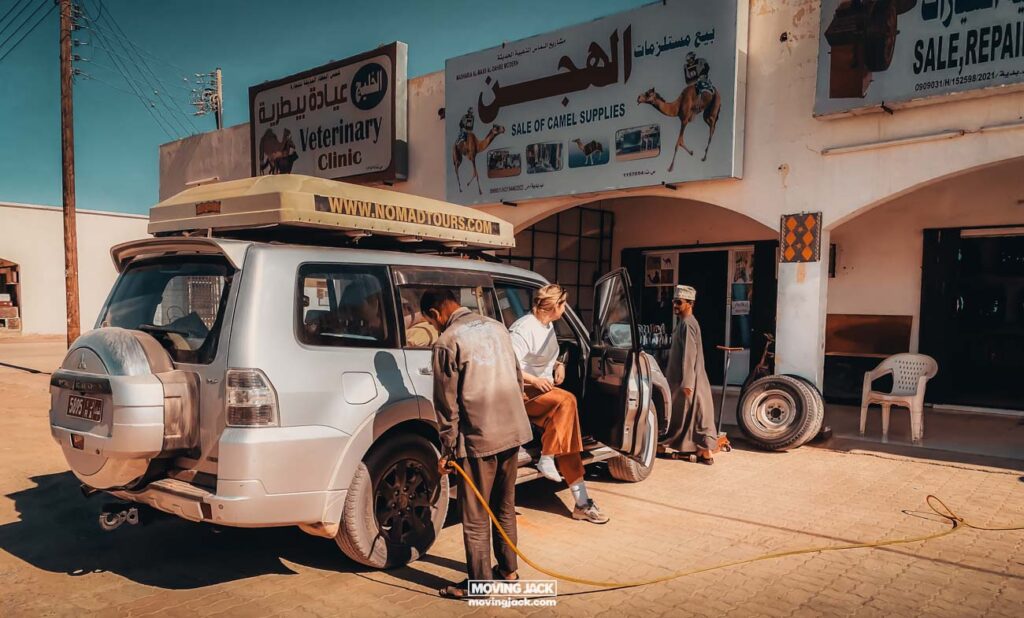 Ultieme gids voor de woestijn in Oman: Wahiba Sands 17 slapen in de woestijn, woestijn in Oman, Wahiba Sands, kamperen in de woestijn in Oman Wahiba sands woestijn duinen oman omani natuur landschap uitzicht prachtige zandheuvels wild kamperen avontuur copyright movingjackcom16 • slapen in de woestijn, woestijn in oman, wahiba sands, kamperen in de woestijn in oman