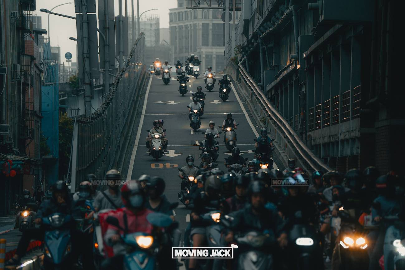 20+ best things to do in taipei (by an expert) 16 things to do in taipei A large group of people rides scooters up and down a bridge in an urban city setting—one of the best things to do in taipei. The busy scene features riders wearing helmets, with tall buildings lining both sides of the roadway. -copyright-moving-jack. Com