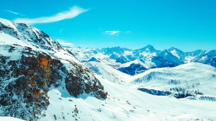 Alpe dhuez ski resort france 15 movingjack •