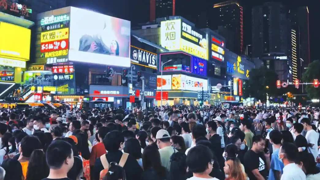 Changsha crossroad golden week busiest china 1 banner2 movingjack movingjack •