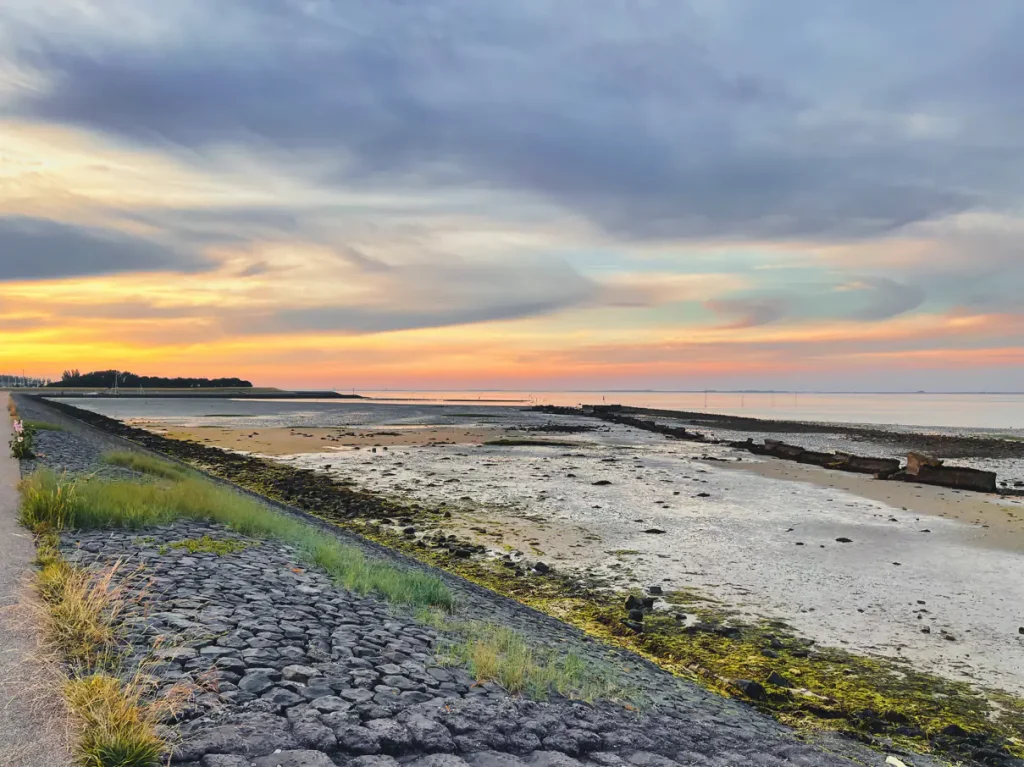 20 foto's: prachtige luchten in nederland (zeeland) 8 prachtige luchten in nederland Lucht zeeland nederland paars blauw mooi 13 movingjack • prachtige luchten in nederland