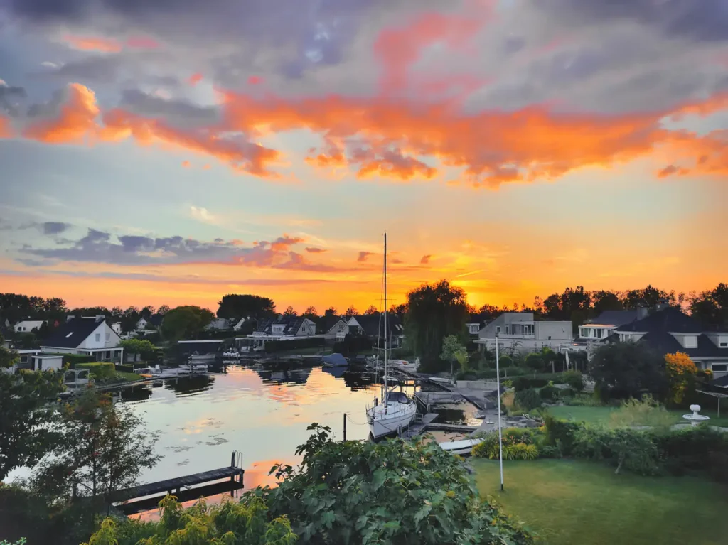 20 foto's: prachtige luchten in nederland (zeeland) 11 prachtige luchten in nederland Hemel zeeland nederland paars blauw mooi 5 movingjack • prachtige luchten in nederland
